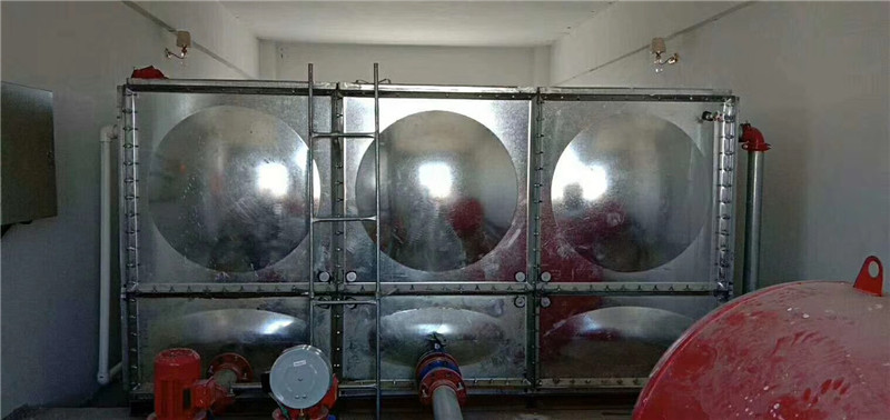 不鏽鋼水箱（xiāng）是否需要安裝支架？